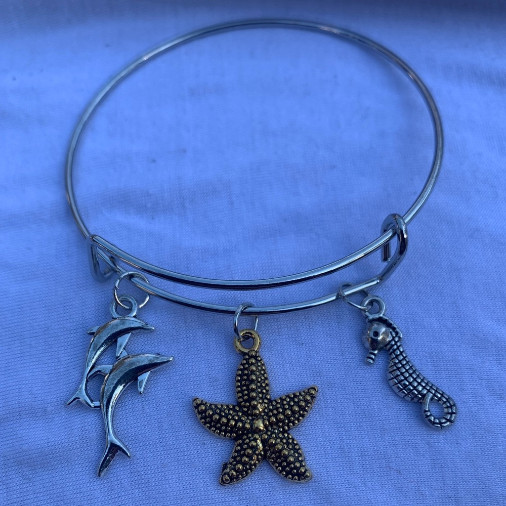 Brand New! Handmade! Adjustable Charm Bangle Bracelet! - Picture 2 of 4